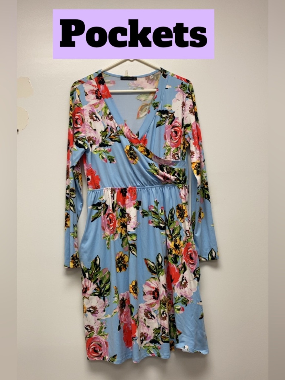 Floral Dress Stretchy With Pockets Women’s Size Large Elastic Waist Knee-Length